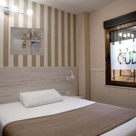 Hostal Gud Саламанка Екстериор снимка