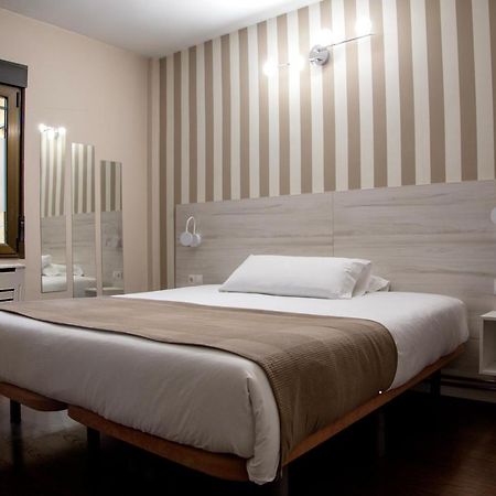 Hostal Gud Саламанка Екстериор снимка