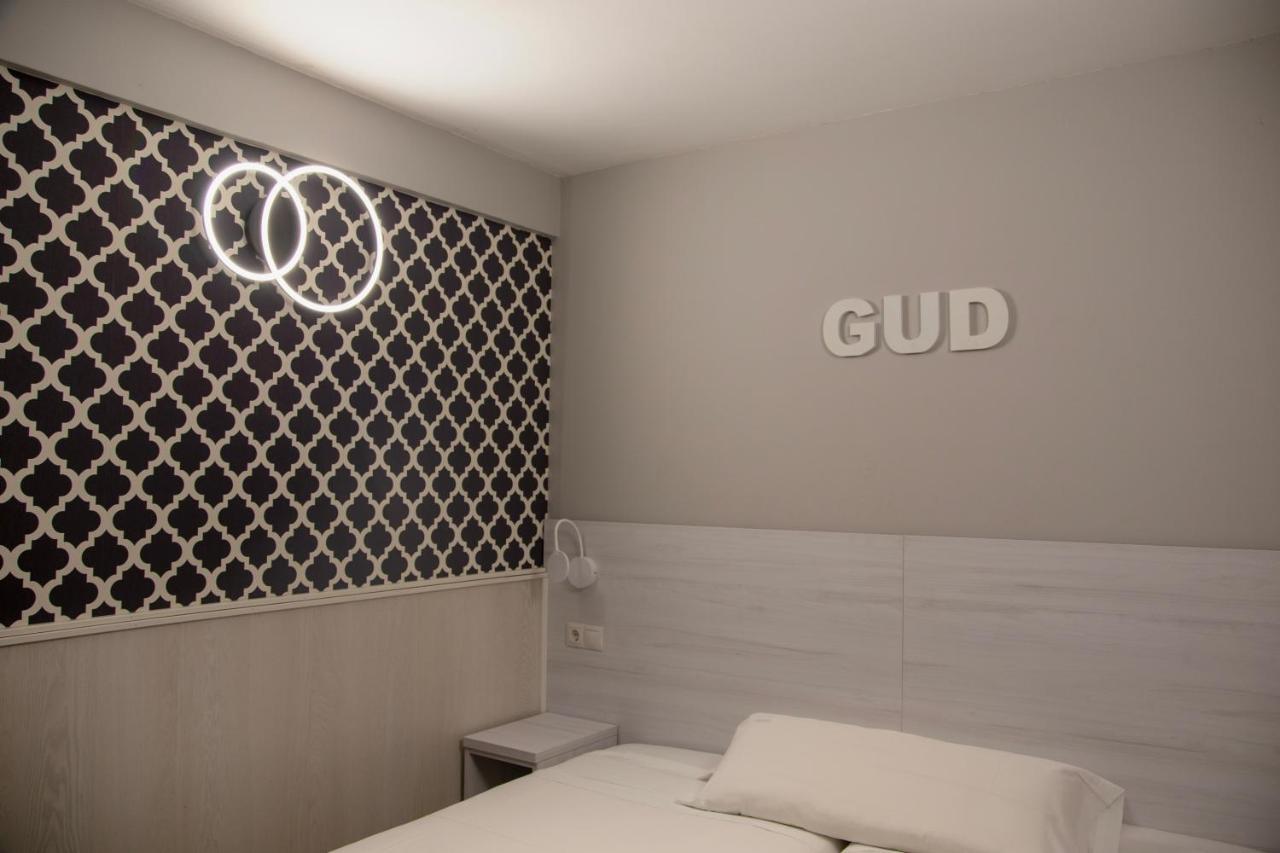 Hostal Gud Саламанка Екстериор снимка