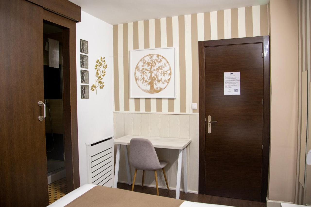 Hostal Gud Саламанка Екстериор снимка