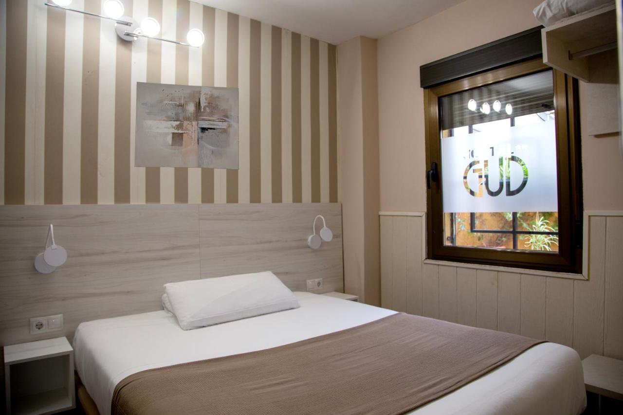 Hostal Gud Саламанка Екстериор снимка