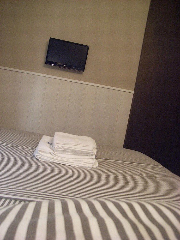 Hostal Gud Саламанка Екстериор снимка