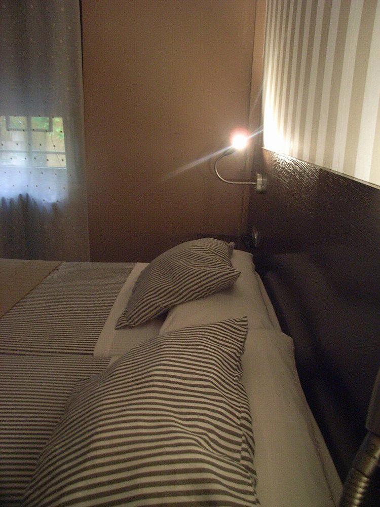 Hostal Gud Саламанка Екстериор снимка