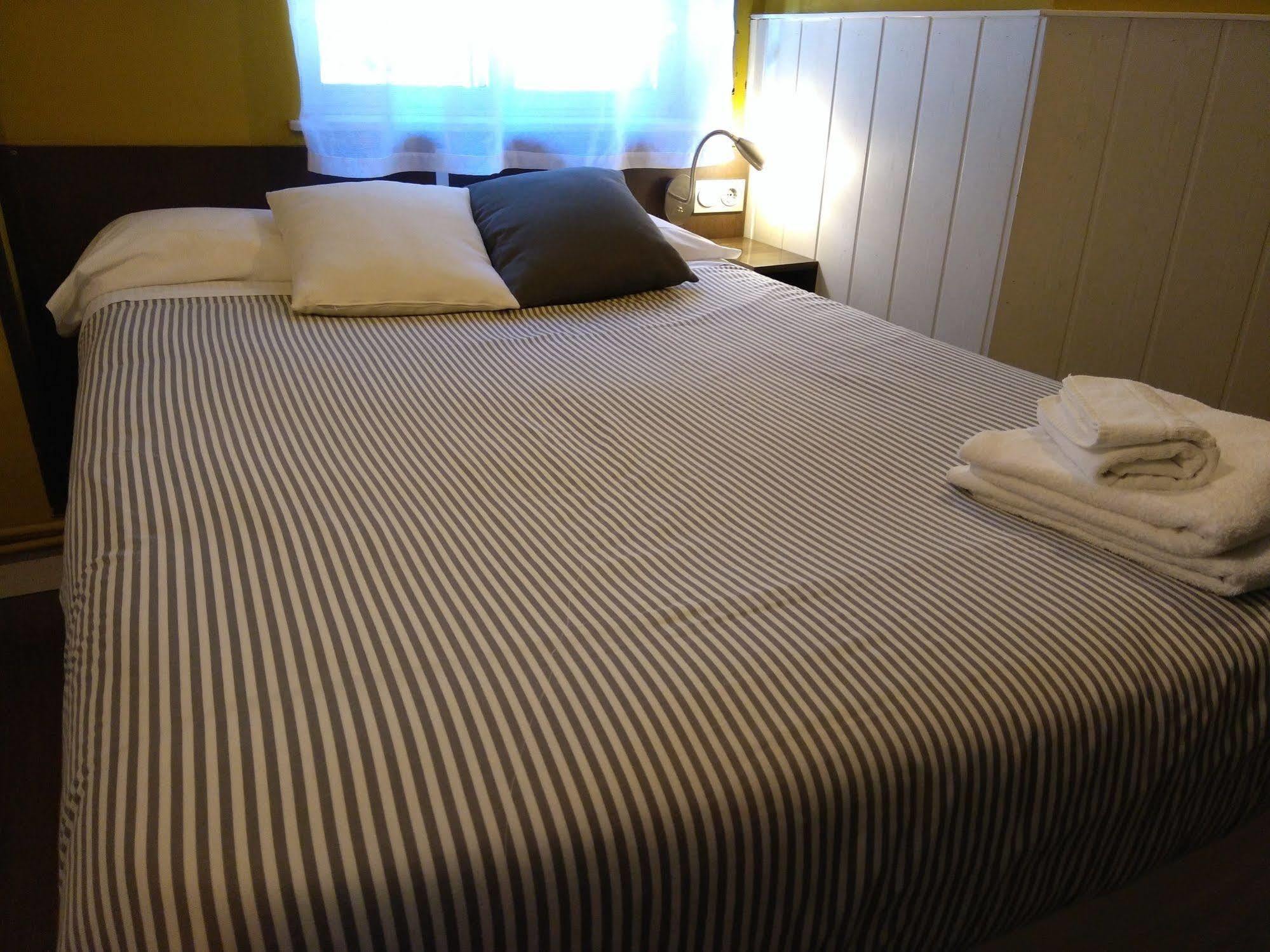 Hostal Gud Саламанка Екстериор снимка